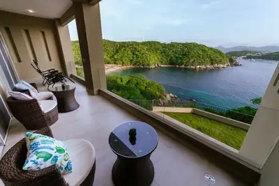 Vie de luxe avec vue spectaculaire sur l'océan