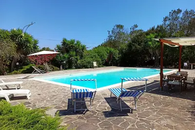 Image de Dépendance avec piscine