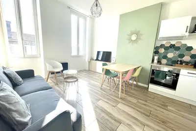 Image de 🥂 \"Chill & Work\" 💻 Place d’armes