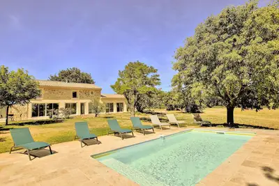 Image de Superbe maison à Malataverne avec WiFi