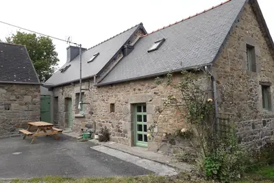 Image de Maison de caractère en pierre proche du bourg