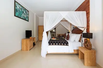 Villa de deux chambres de 200 m² à Ubud avec une grande piscine privée