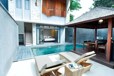 Image de Villa de deux chambres à Canggu avec une piscine privée