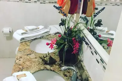 Image de Chambres confortables - Bed and Breakfast @deezbnb
