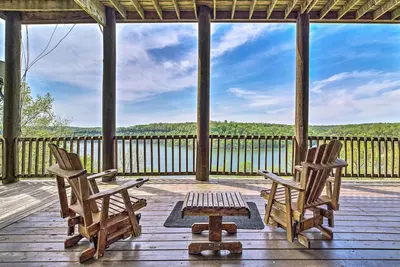 Image de Nouveau! Cabine spacieuse sur le lac Dale Hollow w / Hot Tub!