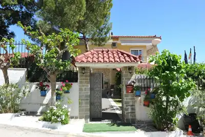 Image de La Villa Linares est une résidence familiale sur la Riviera athénienne.