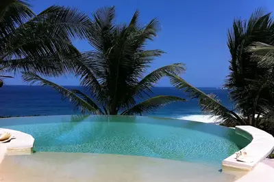 Image de Wild Paradise: Villa vue mer piscine à débordement