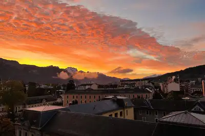 Image de Centre-ville- Vue exceptionnelle sur la ville et les montagnes, parking privé,