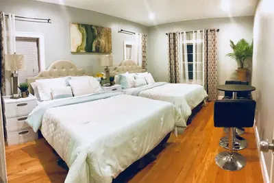 Image de 4br 2bath Wollaston Beach / 15 min de Boston Nice & Nouveau & SÛR & Quite Localisation