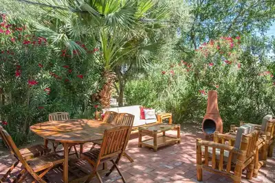 Image de Oltown Desert Oasis 4bd, cuisine du chef 2ba, cour privée