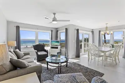 Image de Emerald Dunes 105 - Crystal Beach, face au golfe, piscine communautaire, service de plage gratuit!