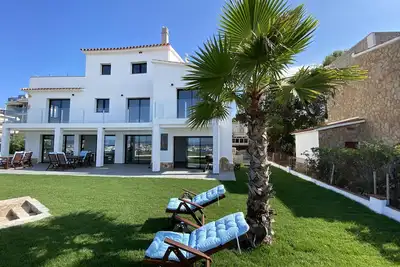 Image de Villa Sophie. Magnifique! le pieds dans l'eau!