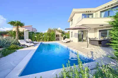 Holiday house Adella