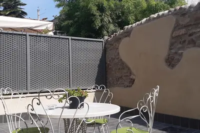 Image de Centre de Vérone, appartement avec cour exclusive, chambre ancienne et Wi Fi