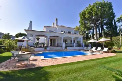 Image de Stylish villa with Heatable Pool close to Quinta shopping A386 - Almancil, Algarve