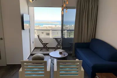 Image de Vues incroyables, condo Neuve moderne 1br, Netflix, Prime, Wifi, ustensiles de cuisine haut