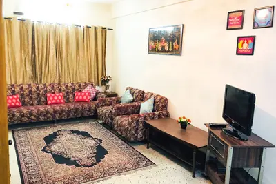 Image de Spacieux, ensoleillé, appartement de 3 chambres au coeur de la ville