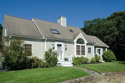 Image de Sweet Retreat nouvellement rénové et élégant