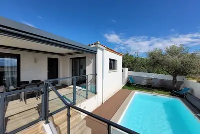Image de Tout Confort, Proche Plage avec Piscine PRIVÉE et Terrain De PÉTANQUE