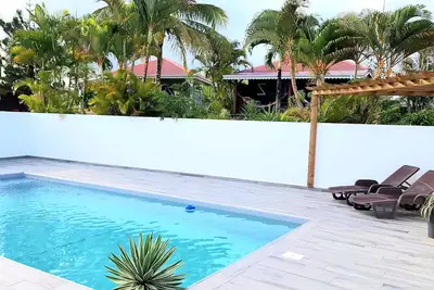 Image de Chalet En Bois 2 Personnes Vue Sur Mer / Piscine - situé à 1. 5 Kms Des Plages