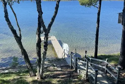 Image de Magnifiquement mis à jour cabine sur Pristine Lake Alexander