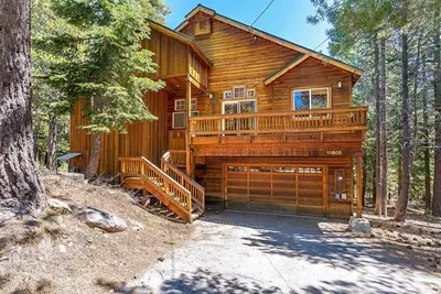 Image de Grand Truckee Home, à côté du terrain de golf