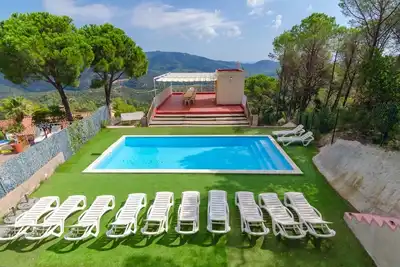 Image de Club Villamar - Grande et accueillante située dans un quartier résidentiel, avec piscine privée e. . .