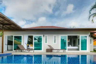 Image de Hot villa flambant neuf dans la région de Laguna (Moana Villa)