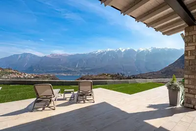 Image de New apartment in small reality with large terrace overlooking Lake Garda/Monti