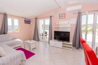 Image de Appartement de deux chambres prés de la plage Kanica, Rogoznica (A-17388-a)