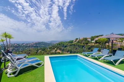 Club Villamar - Magnifique villa moderne avec piscine privée, accès à internet gratuit et une vue. . .