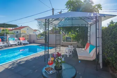 Image de Katarina Apartments Zadar Appartement 3, piscine extérieure, meilleur choix pour les familles