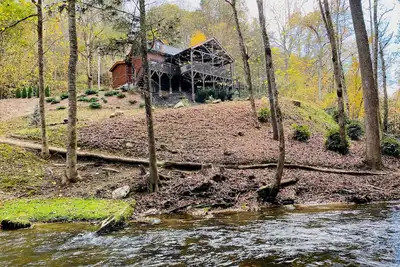 Image de Nouveau chalet de luxe à Nantahala, Caroline du Nord, sur le ruisseau White Oak