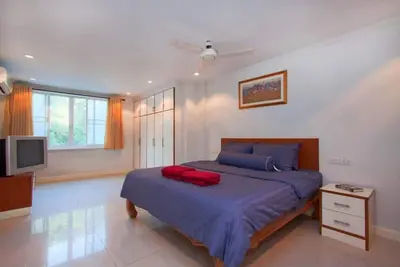 Image de Argyle 1 ch. (15) 80 m2 Phratamnak