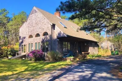 Image de Belle maison à distance de marche de la ville