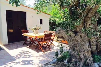 Image de Appartement d'une chambre avec la terrasse Vinisce, Trogir (A-17062-a)