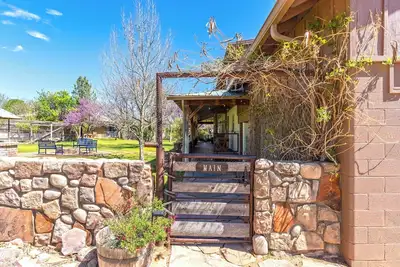 Image de Nouveau! Ranch House 4 chambres près de Sedona et Jerome