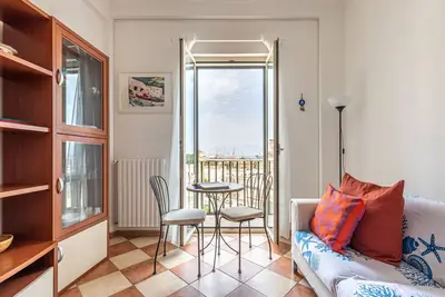 Image de Vue sur la mer sur la Cala en Italie merveilleuse