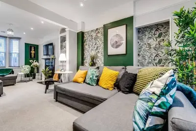 Image de Central Pier Place | By My Getaways