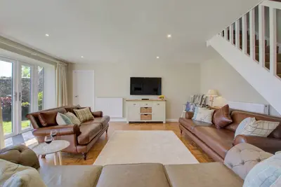 Image de Orchard Barn - Quatre Chambres Maison, Couchages 8