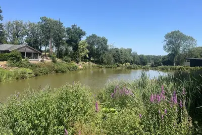Image de Un pavillon qui peut accueillir 4 personnes dans 2 chambres