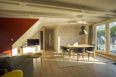 Image de Penthouse pour 6 personnes, terrasse sur le toit, piscine, sauna, jardin