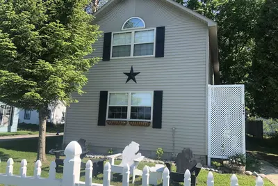 Image de Glen Arbor Area Cottage - Lac Little Glen avec front de mer privé