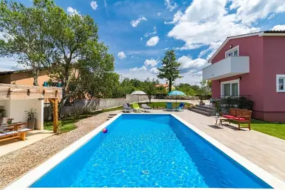 Image de Villa moderne au coeur de l'Istrie avec piscine privée et magnifique région