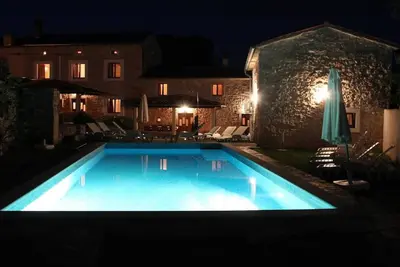 Image de Villa Barbara Barban avec piscine privée, mobilier de jardin, jardin, parking gratuit