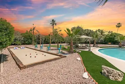 Image de Les Divertisseurs RÊVENT! * Piscine Chauffee + Spa + Golf + Jeux