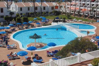 Image de Bel appartement avec WiFi et piscine chauffée