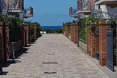 Image de Mansard Camelie. . . . via Normanni, 45 Campofelice di Roccella - Palerme - Sicile