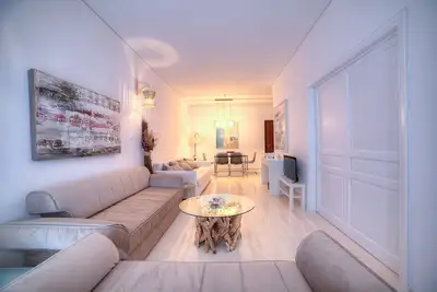 Image de L'appartement blanc dans le centre de Glyfada
