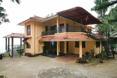 Image de Séjour luxuriant avec vue sur la verdure / Munnar